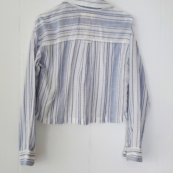 NWT Aeropostale Blue White Long Sleeve Striped Cropped ⭐3+ Bundle 15%⭐️ - Picture 7 of 8